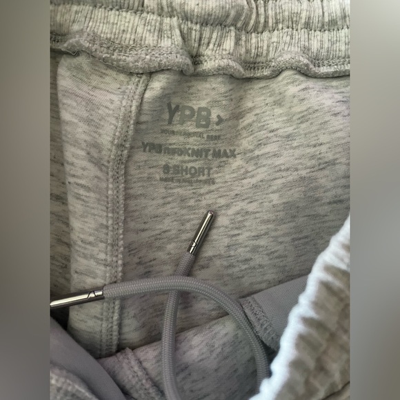 NWOT Abercrombie and Fitch YPB neoKNIT Sweatpants Small S Short Heather Grey - Picture 5 of 13